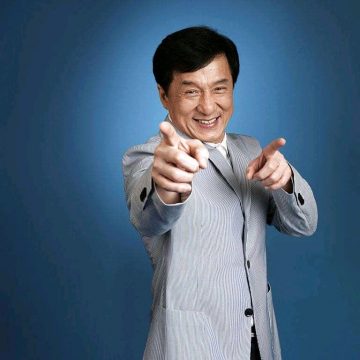 Jackie Chan promises 85 million frs to anyone who can find a cure to corona virus.